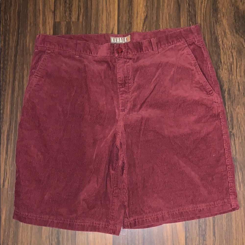 Kahala corduroy red shorts